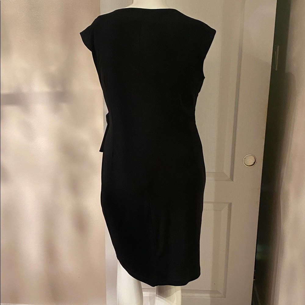 Black dress Julian Taylor size 16 - Picture 4 of 9